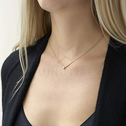 MINUTIAE Single Diamond Pendant Necklace For Women and Girls with Extendable Chain